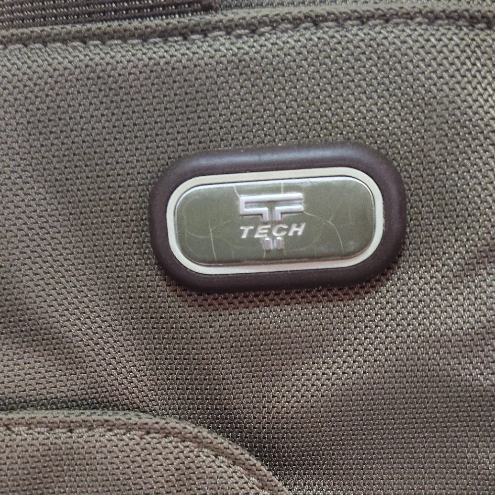 Tumi T Tech Olive Army Green Ballistic Nylon Tote Bag Water Bottle Slot